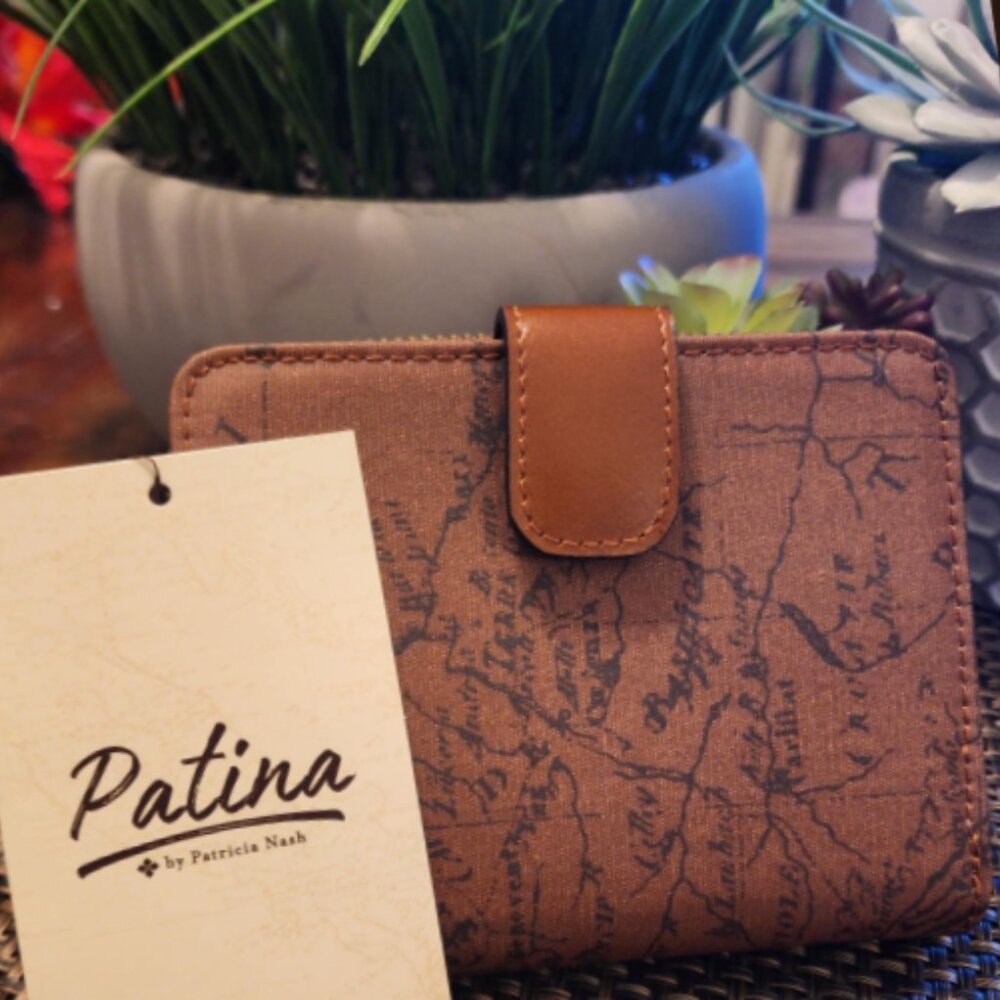 NWT Patricia Nash Giallia Wallet